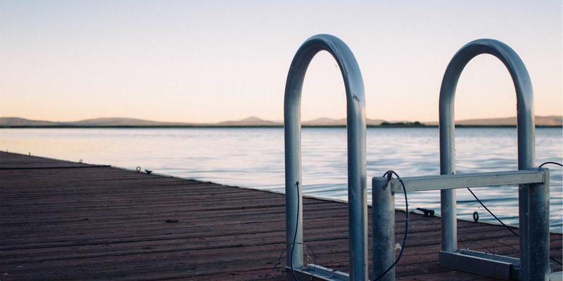 Wi-Fi 7核心技术深度解析:从编程开发视角看高密度场景部署优化