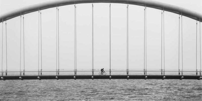 告别手动配置！Ansible与Python脚本：企业网络自动化运维的实战利器